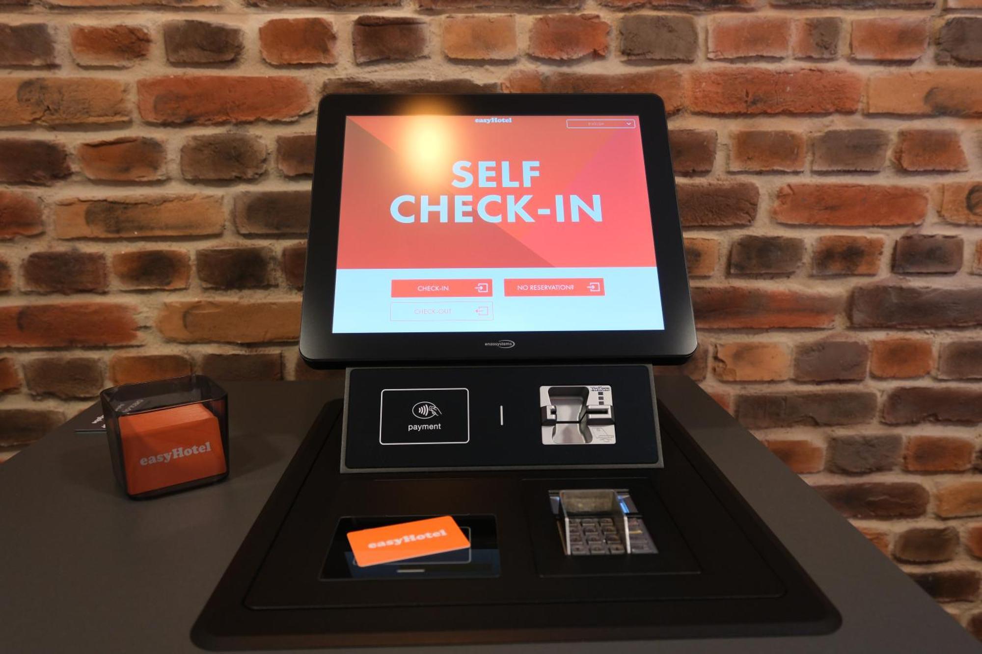 Easyhotel Zuerich Main Station 외부 사진
